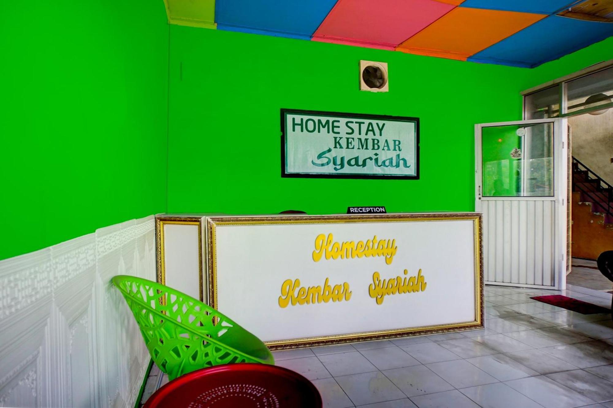 Oyo 93071 Home Stay Kembar Syariah Binjai Zewnętrze zdjęcie
