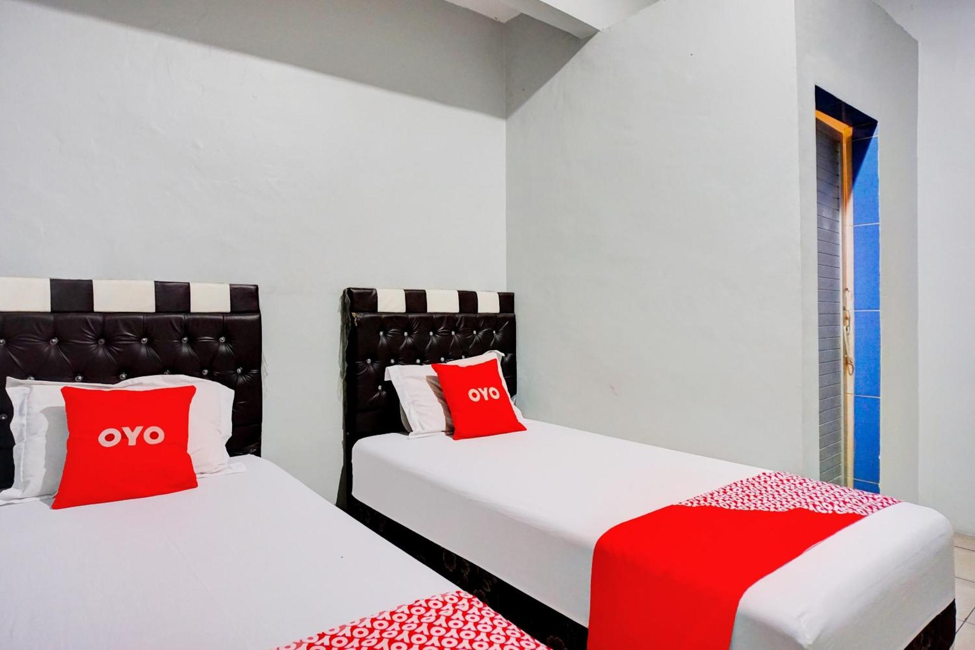 Oyo 93071 Home Stay Kembar Syariah Binjai Zewnętrze zdjęcie