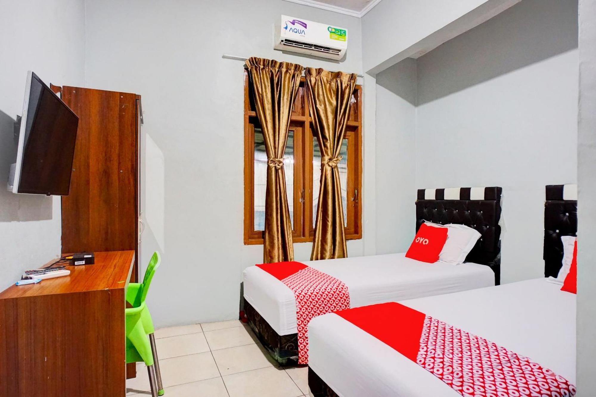 Oyo 93071 Home Stay Kembar Syariah Binjai Zewnętrze zdjęcie