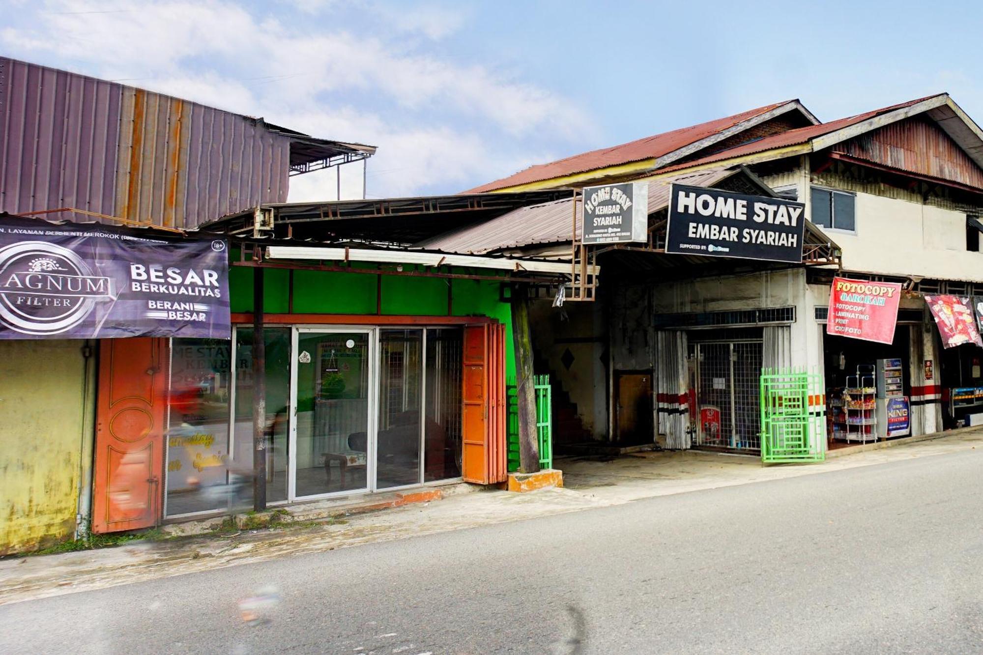 Oyo 93071 Home Stay Kembar Syariah Binjai Zewnętrze zdjęcie